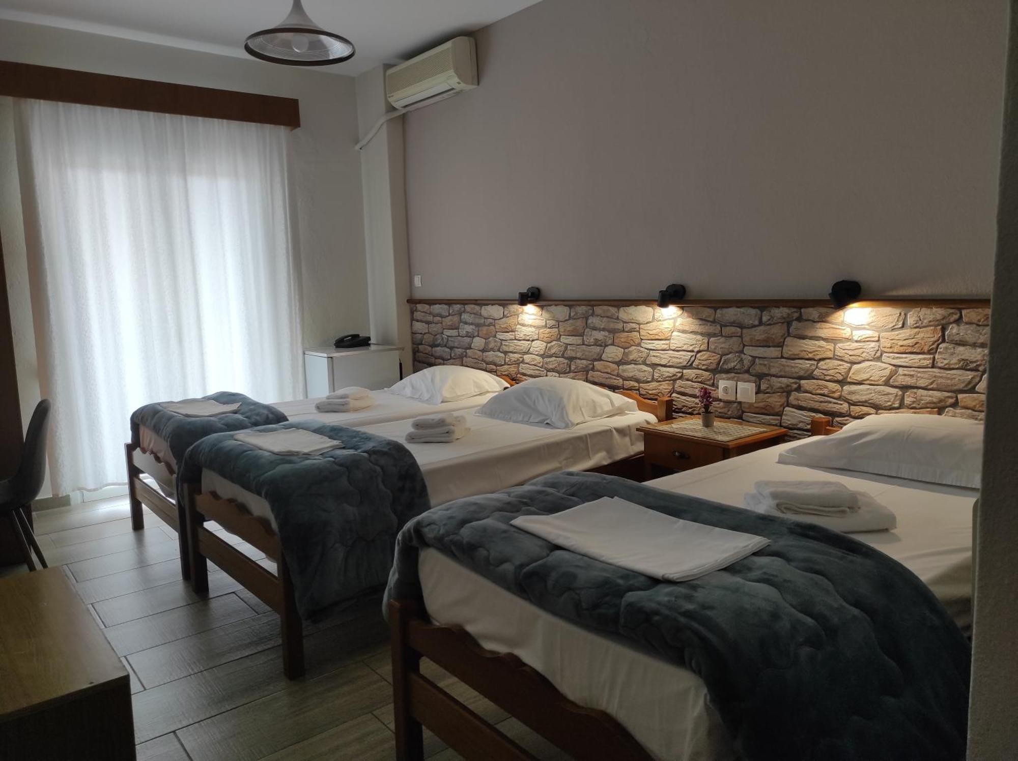 Ενοικιαζόμενα Δωμάτια Ενιπεύς- Rooms Enipeas ลิโตโครอน ภายนอก รูปภาพ